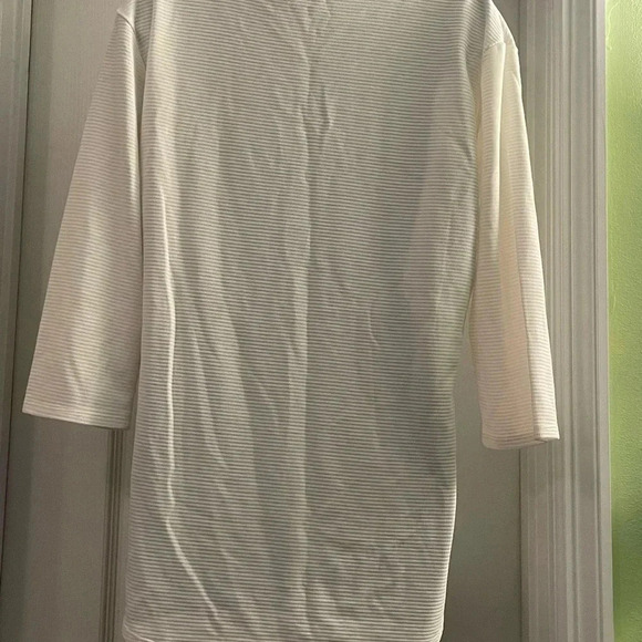 SEG’MENTS 3/4 sleeve beautiful top - Picture 4 of 5